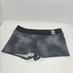 Marvel by her universe large black and gray shorts